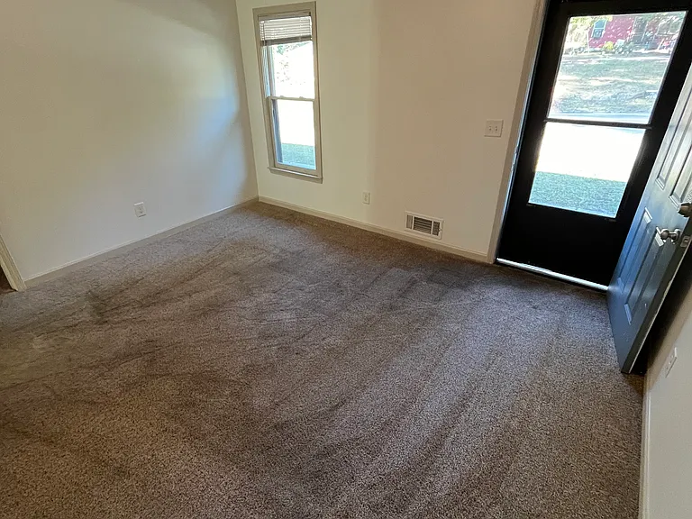 1085 Oakland Ave SE #B — Photo 4