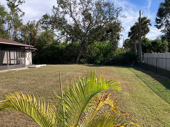 3rd image of 20325 Ladner Ave
