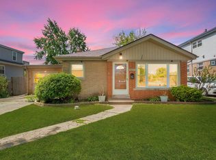 8601 44th St, Lyons, IL 60534