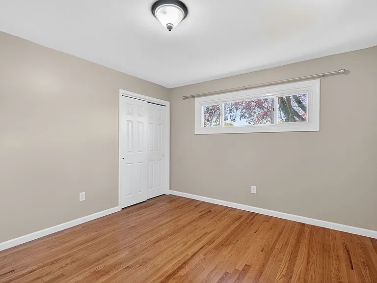 614 Park Ave — Photo 23