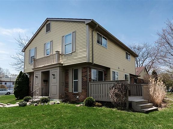 3rd image of 2908 W Whittier Ct