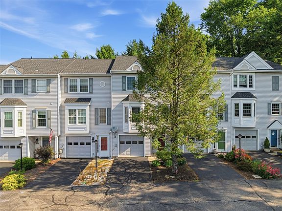 3rd image of 279 Cordial Dr