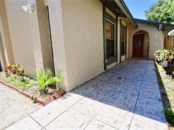 4th image of 10406 Rosemount Dr