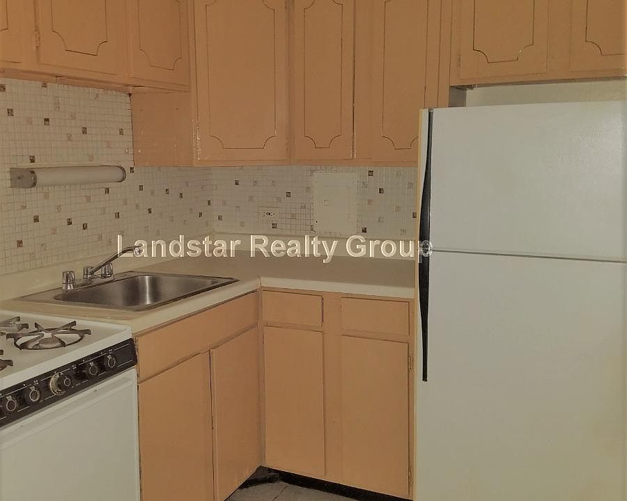 1st image of 5949 N Kenmore Ave APT 203