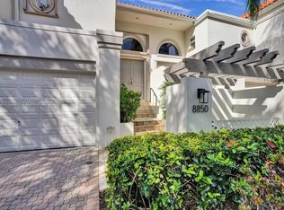 8850 SW 67th Ct, Pinecrest, FL 33156