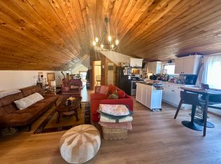 11 Paine Ave FLOOR 3, Cranston, RI 02910