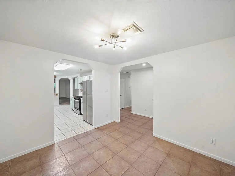 5503 Jefferson St — Photo 8