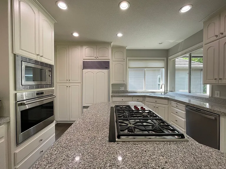 211 NW 110th Ave — Photo 13