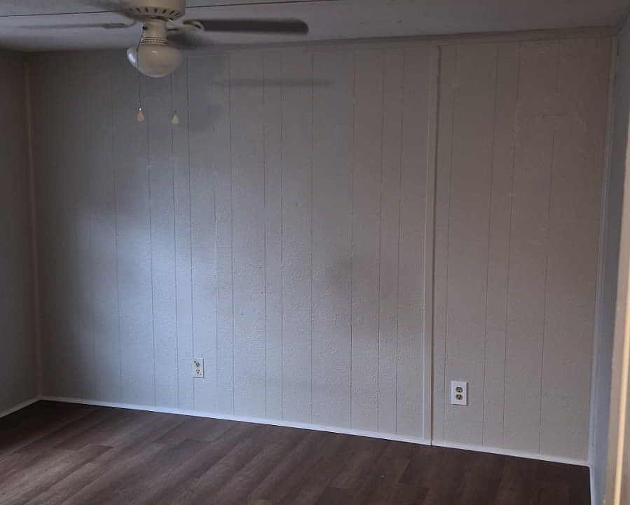 2nd image of 210 W Avenue A #6