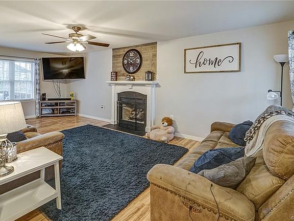 5th image of 15700 Chantry Dr