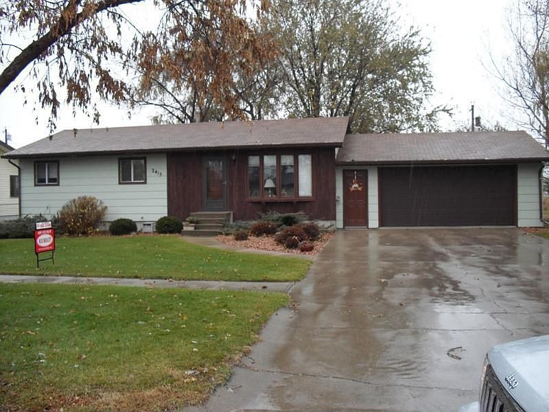 2415 Wisconsin Ave SW, Huron, SD 57350 Zillow