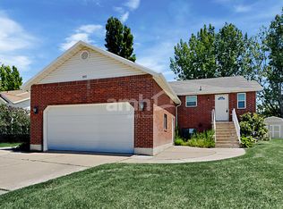 2152 N 850 W, Clinton, UT 84015