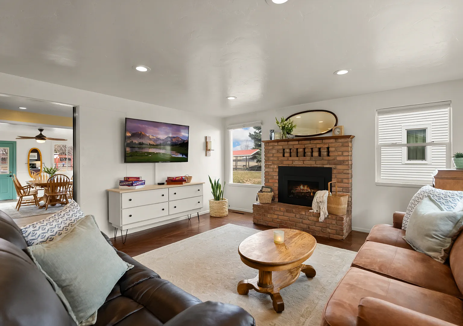 1111 4th Street - Fully Furnished Home Available ONLY October 2026 - May 2027 — Photo 4