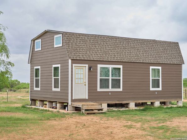 161 Cr 312, Charlotte, TX 78011