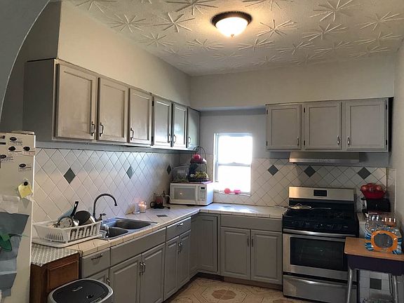 3rd image of 1208 3rd Ave