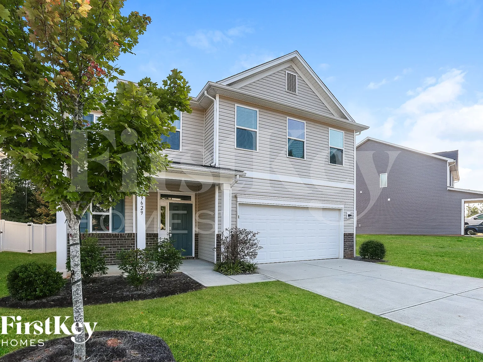 4 bed, 2.5 bath, 2106 sqft, $2,540 — Photo 2