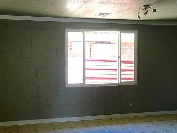 3rd image of 5223 E 12th St APT 10
