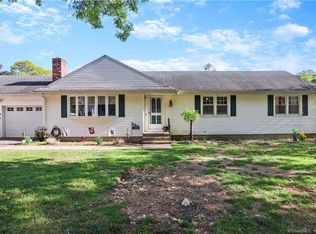 125 Sheffield Cir, Stratford, CT 06614
