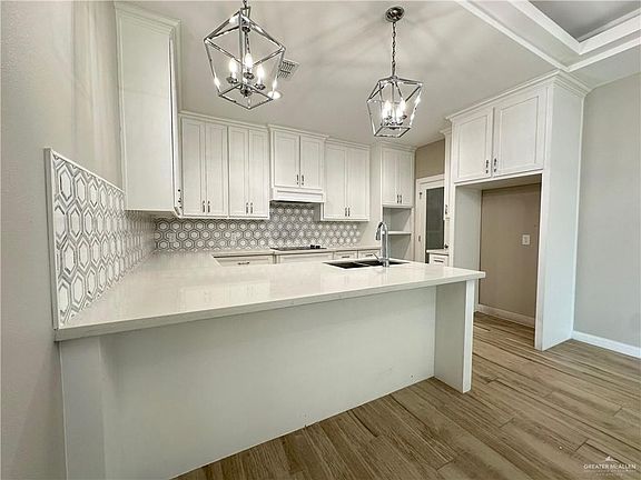 5th image of 2725 Kilgore Ave