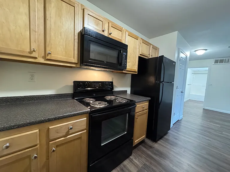 Redstone Apartments — Photo 37