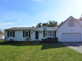56 Mabel Dr, Seekonk, MA 02771