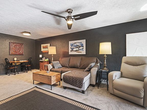 5th image of 2929 Sunnyside 203a Dr