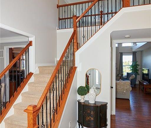 3rd image of 2812 Brookline Ct