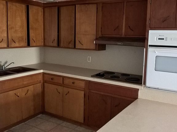 5th image of 400 N Avenue K APT 18