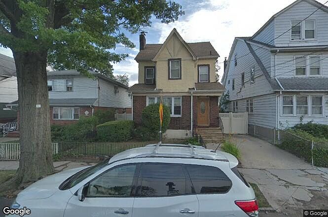 1st image of 10828 172nd St