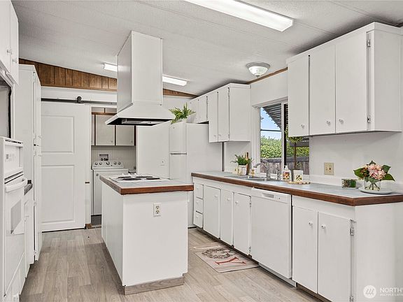 4th image of 2500 Alder Street #22