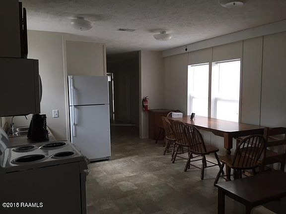 4th image of 916 S Railroad Ave