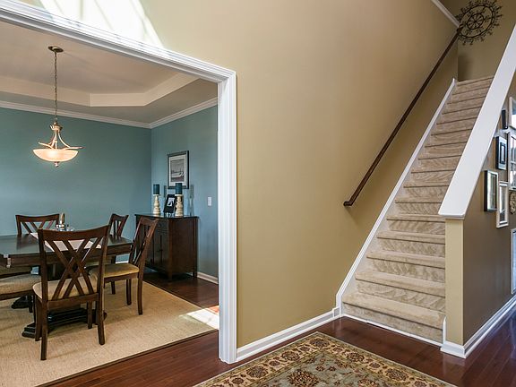 5th image of 7604 Stoneykirk Dr