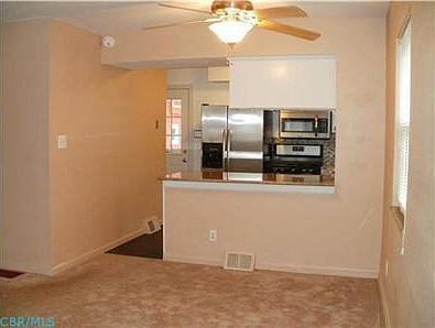 4th image of 490 Lodge Ct