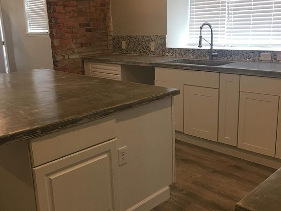 5th image of 3102 N Capitol Ave Unit B