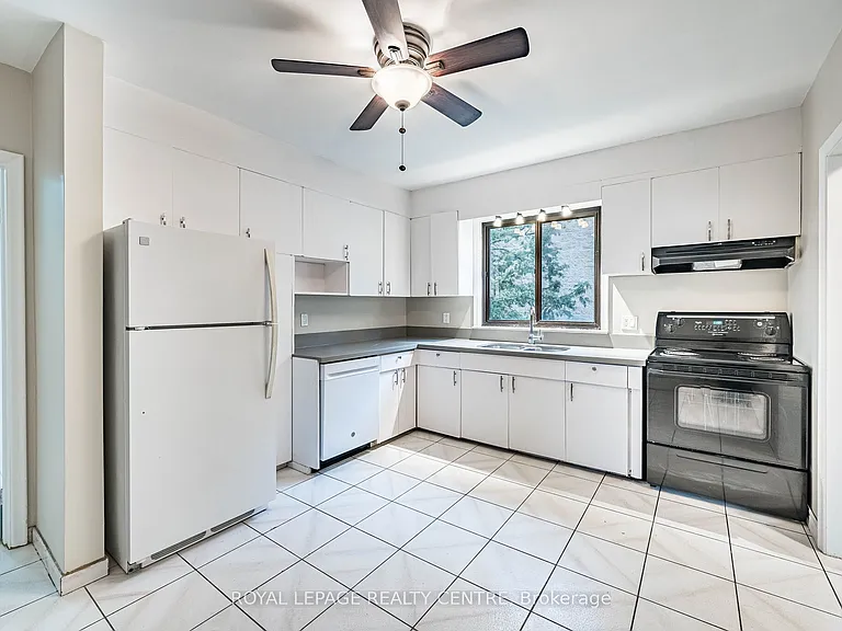 339 Sheppard Ave E #3 — Photo 10