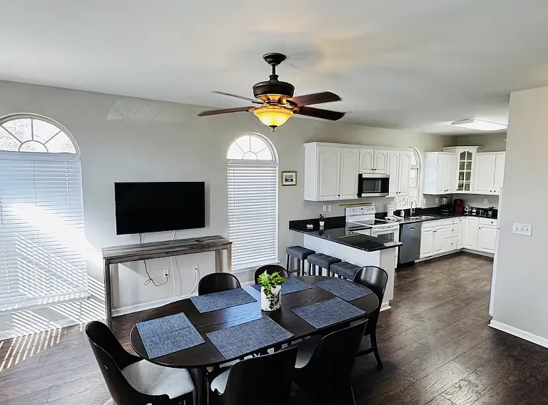 598 Coquina Ave #1 — Photo 3