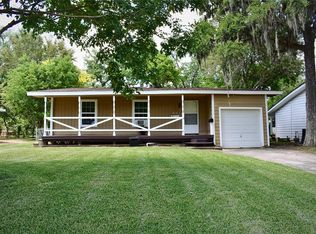 418 Winding Way, Lake Jackson, TX 77566