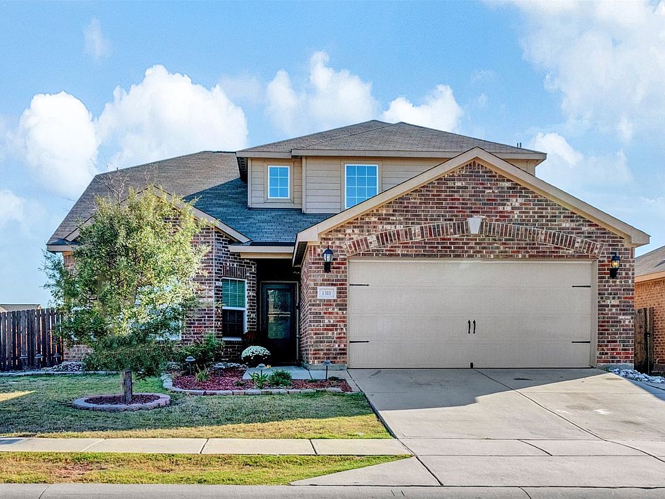1st image of 1311 Tamarack Dr