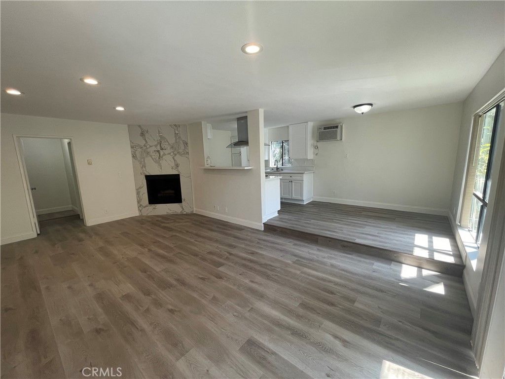 1818 Kelton Ave APT 101, Los Angeles, CA - View 4
