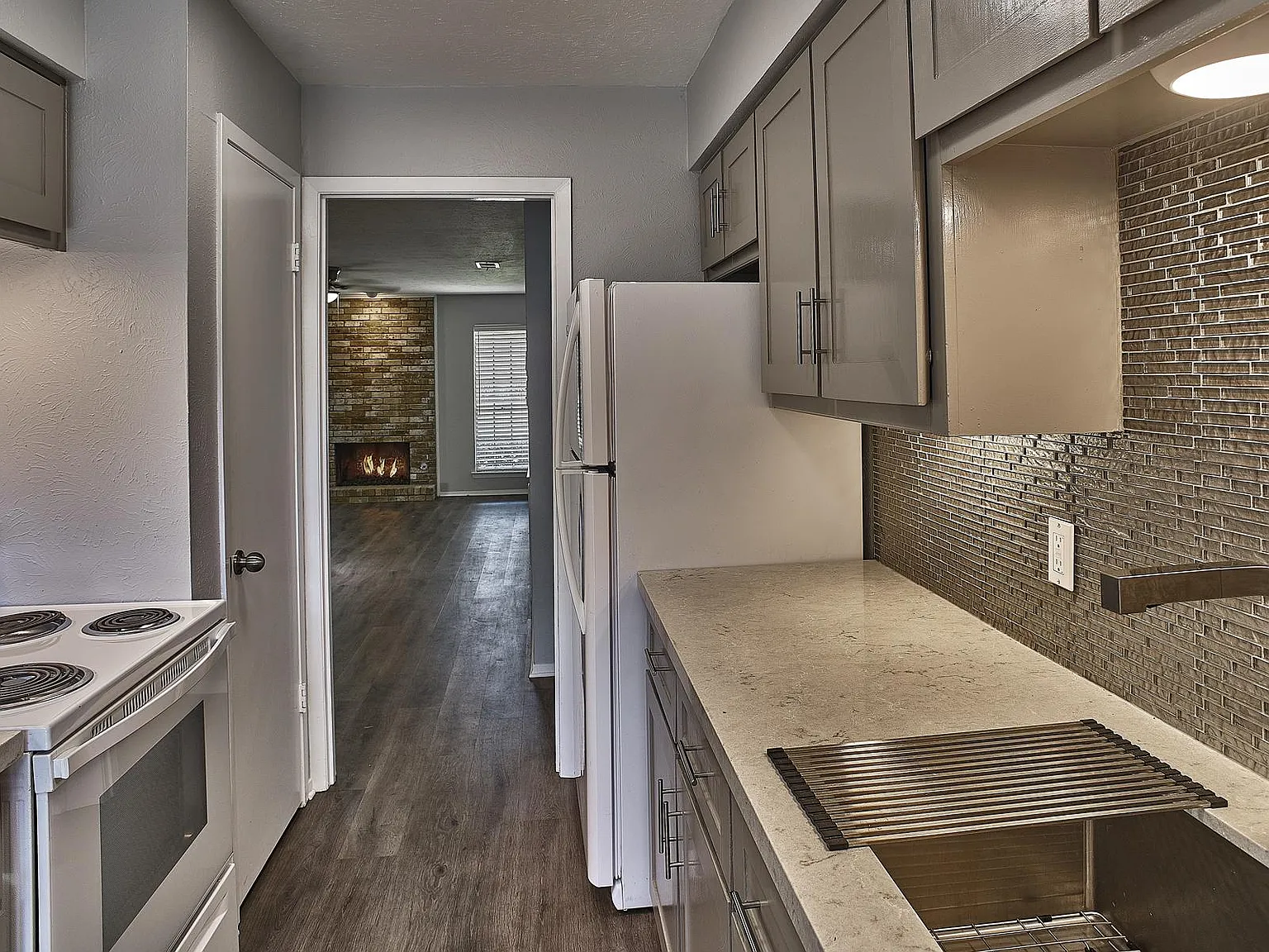 10817 Sandpiper Ln — Photo 4