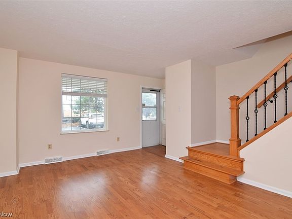 2nd image of 37312 Euclid Ave