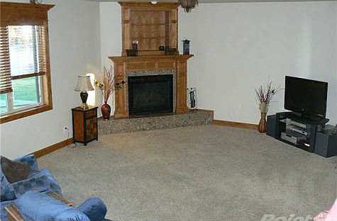3rd image of 3435 Stone Brook Dr