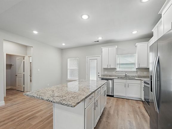 4th image of 1702 King St