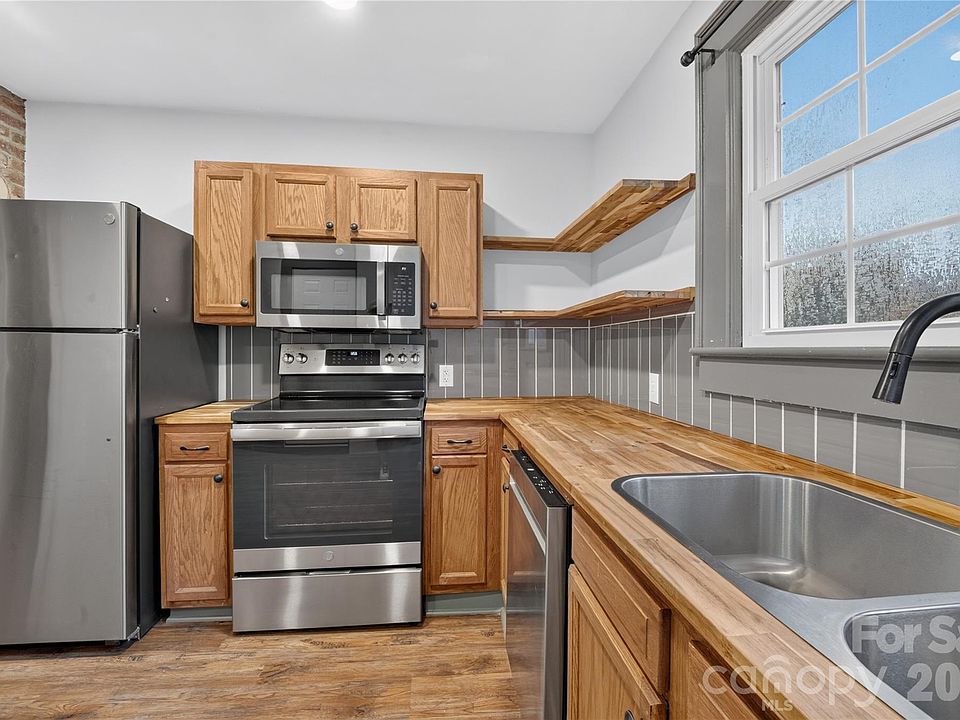 2318 32nd St NE, Hickory, NC 28601 | MLS #4414156 | Zillow