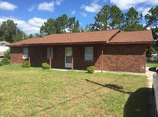 216 Deerwood Dr, Hinesville, GA 31313