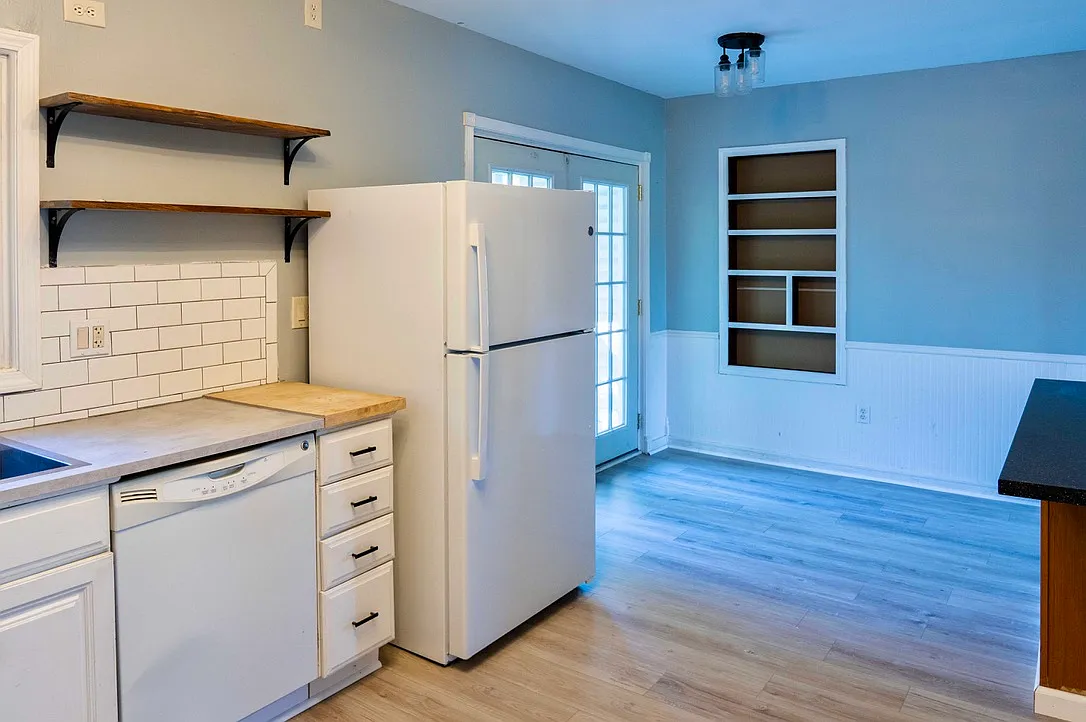 5 bed, 2528 sqft, $2,050 — Photo 4