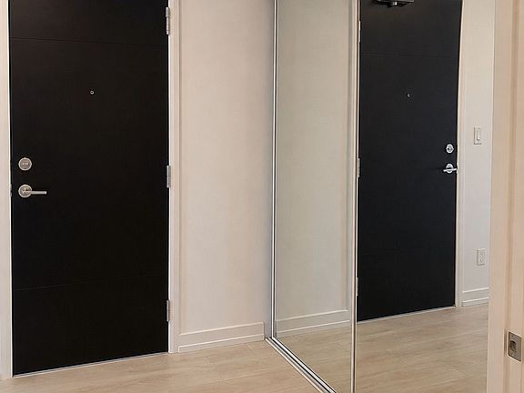 4th image of 75 James St S #2201