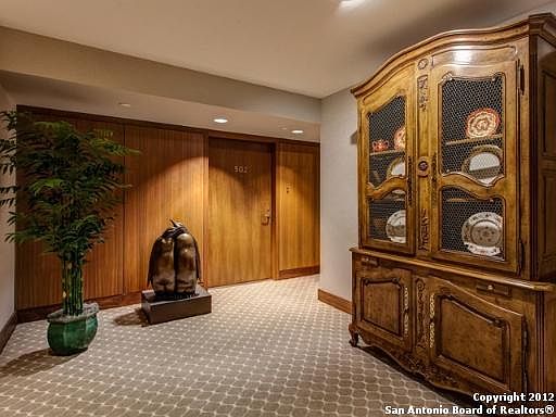 2nd image of 200 PATTERSON AVE #502A