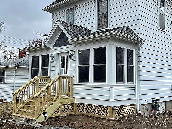 2nd image of 522 Highland Ave