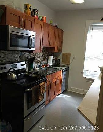 3rd image of 222 Buckingham Pl #3